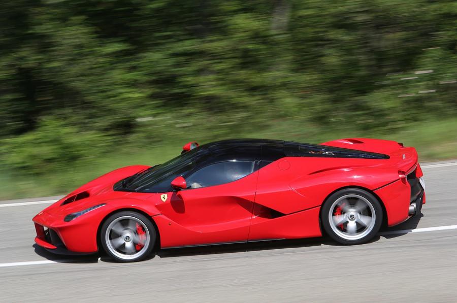  Ferrari LaFerrari 2015 года  (фото 16 из 56)